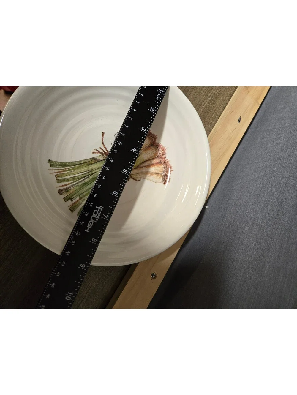 Ceramica Cuore Italian Ceramic Serving Bowl with Green Onion